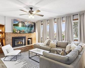Valley View Indoor Pool/Hot Tub/Arcade - Hastings - Living room