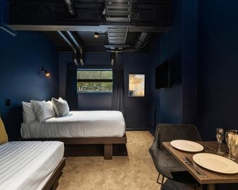 Abstract Hotel - Auckland - Bedroom