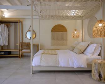 Oikies Small Elegant Houses - Mytilene - Bedroom