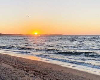 Incredible Beachfront Home w/ Private Beach! - Mattituck - Beach