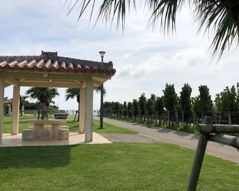 YN23 Aquarium within walking distance of the be - 203 / Tomigusuku Okinawa - Tomigusuku - Patio