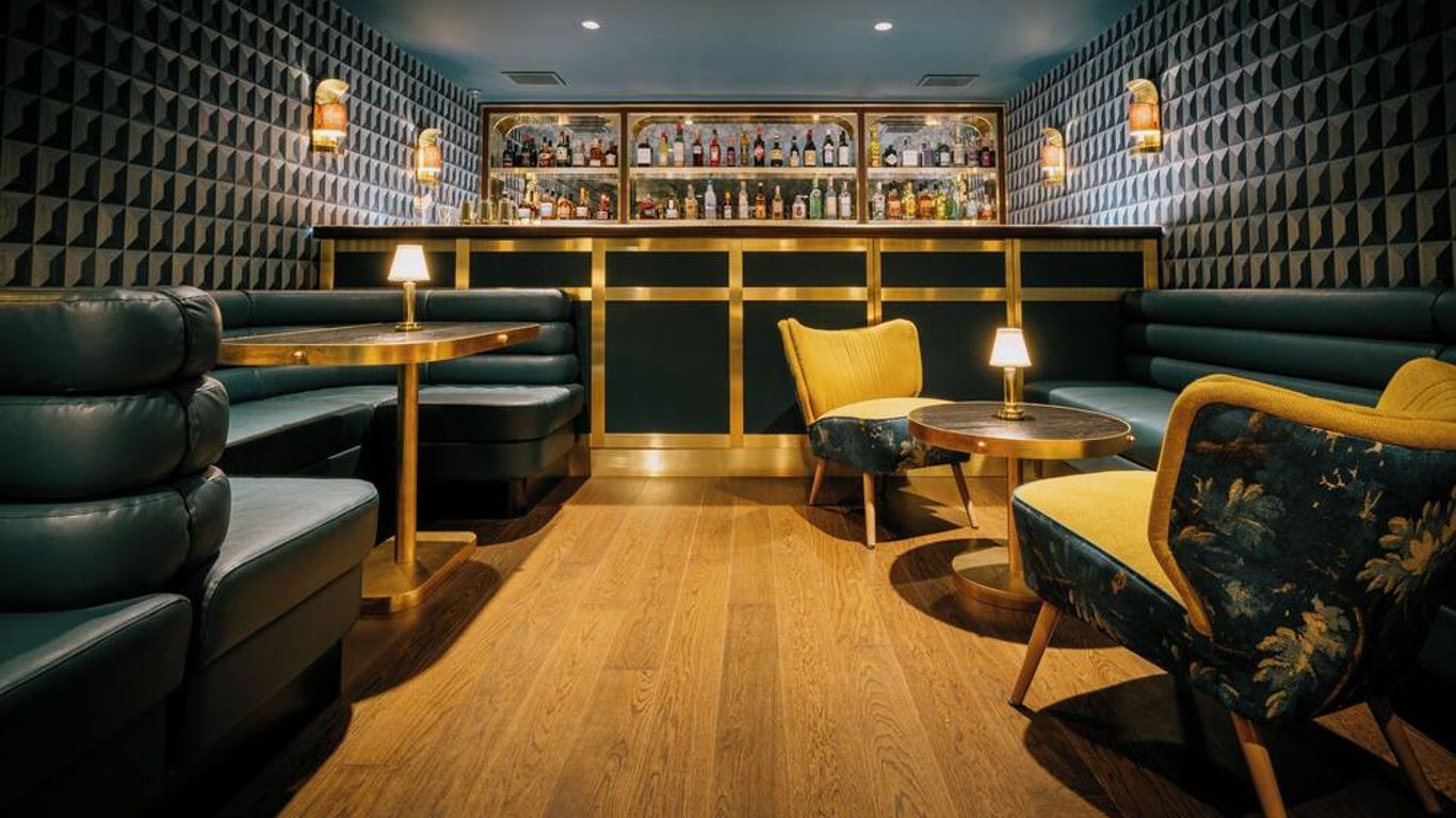 Eleven Revelstoke Lodge