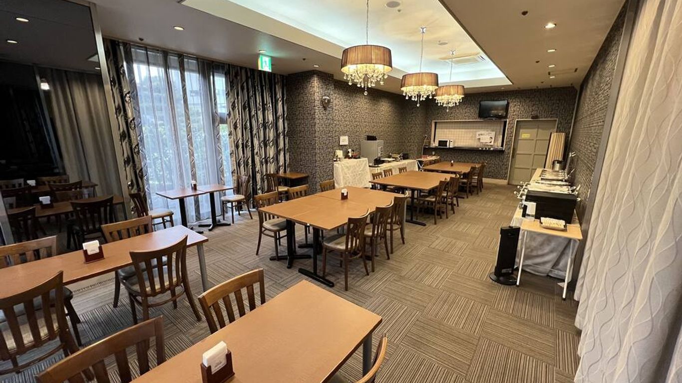 ロイヤルホテル うお八