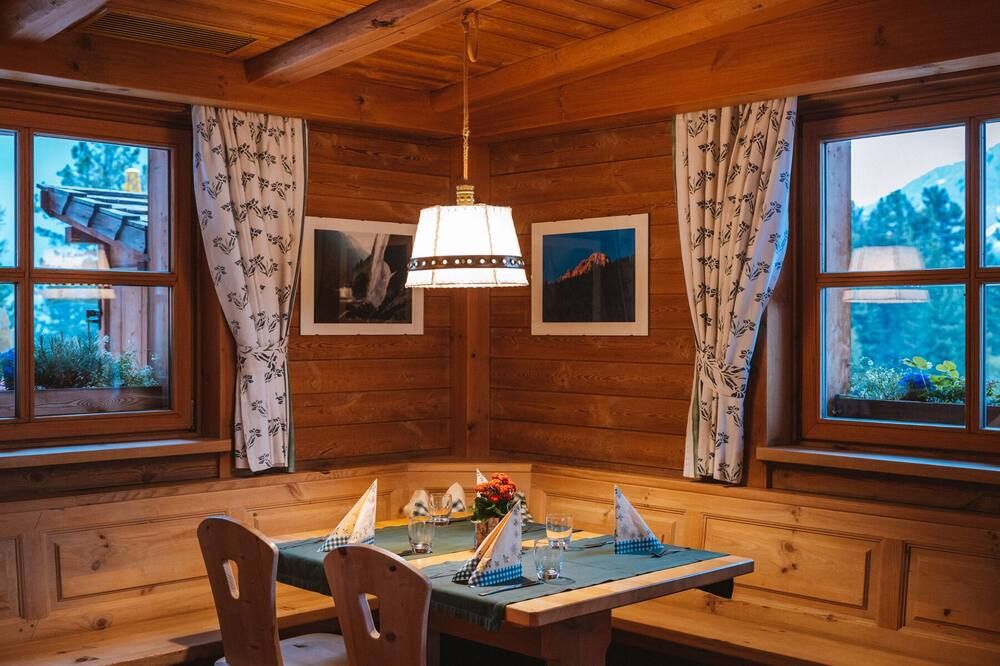 Ütia De Börz - מארבה - חדר אוכל