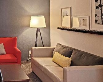 Spark by Hilton Canton Atlanta - Canton - Bedroom