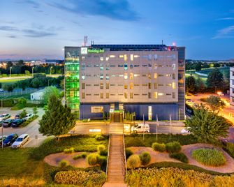 Holiday Inn Prague Airport By IHG - Prague - Building