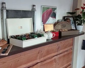 Enzo Hotels Loudeac By Kyriad Direct - Loudéac - Receptie