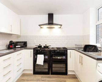 Stunning Private Ensuite Rooms in Oldham - Oldham - Cocina
