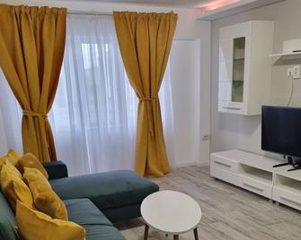 Luxurious apartment with 3 rooms and 2 bathrooms in Corabia - Corabia - Sala de estar