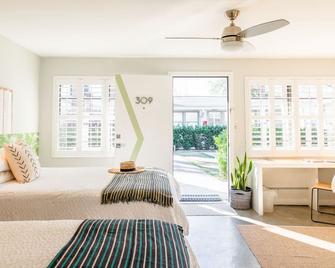 The Hotel Palms - Atlantic Beach - Slaapkamer