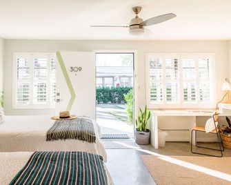 Hotel Palms - Atlantic Beach - Bedroom
