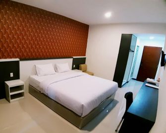 Shangrila Hotel - Tanjung Balai - Habitación