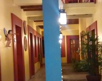 Hotel Aitana - Oaxaca - Hallway