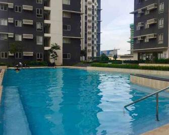 1br Newly Furnished Avida 34th Street Bgc/Uptown - Taguig - Piscina