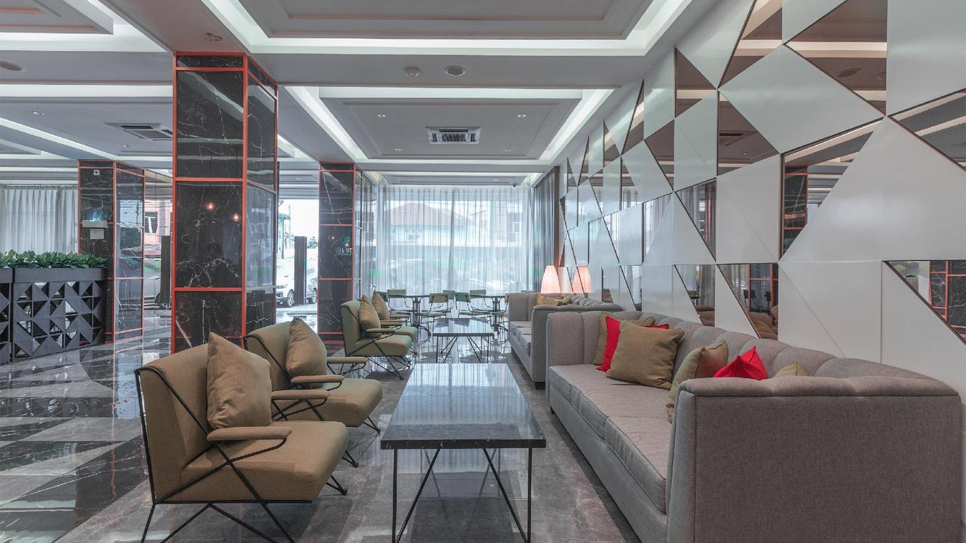 Versa Hotel
