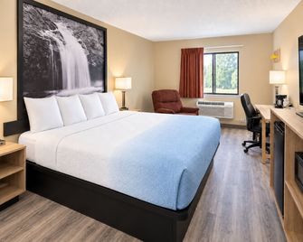 Super 8 by Wyndham Mason City - Mason City