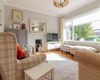 GuestReady - Tranquil Retreat in Kimmage - דבלין - סלון