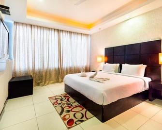 The Bentley Seaside Boutique Hotel - Chennai - Bedroom