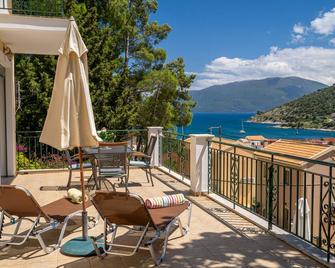 Faos Luxury Apartments - Agia Effimia - Balcony