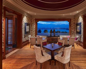 Hyderabad Marriott Hotel & Convention Centre - Hyderabad - Restaurante