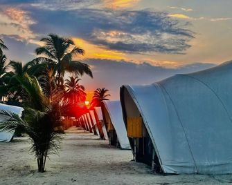 Praveg Atoll's Thinnakara Lakshadweep - Agatti Island