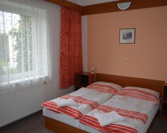 Hotel Amos - Fulnek - Habitación