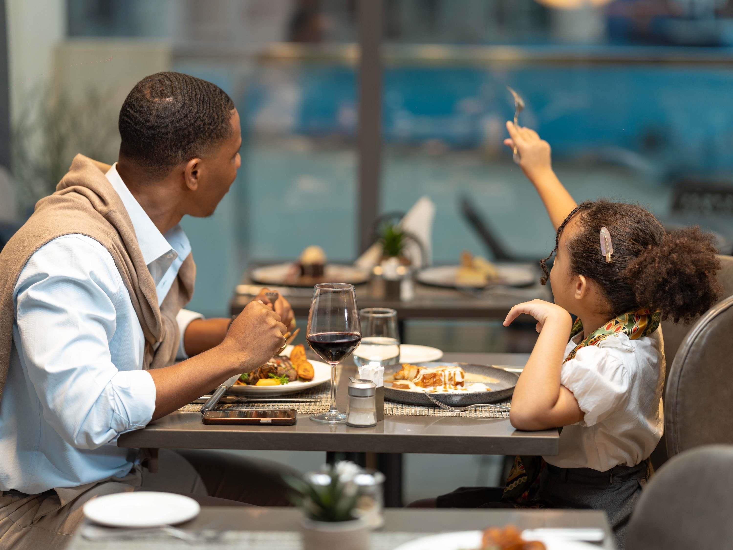 نوفوتيل كينشاسا لا جومبي - كينشاسا - مطعم