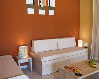 Lagrange Vacances Le Mas de Torreilles - Torreilles - Wohnzimmer