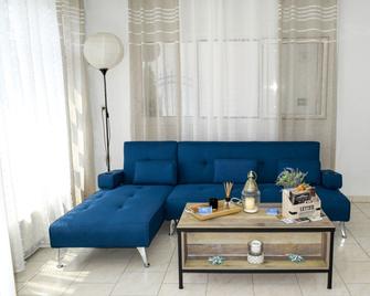 Pella Hotel - new - Néos Marmarás - Living room