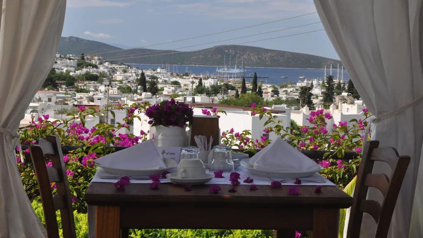 El Vino Hotel & Suites