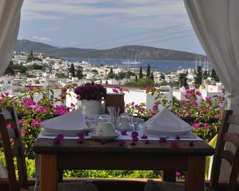 فندق وأجنحة ال فينو - بودروم - شرفة