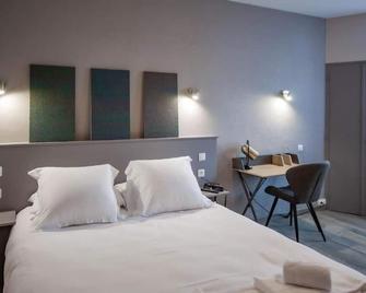 lhotel - Thouars - Schlafzimmer