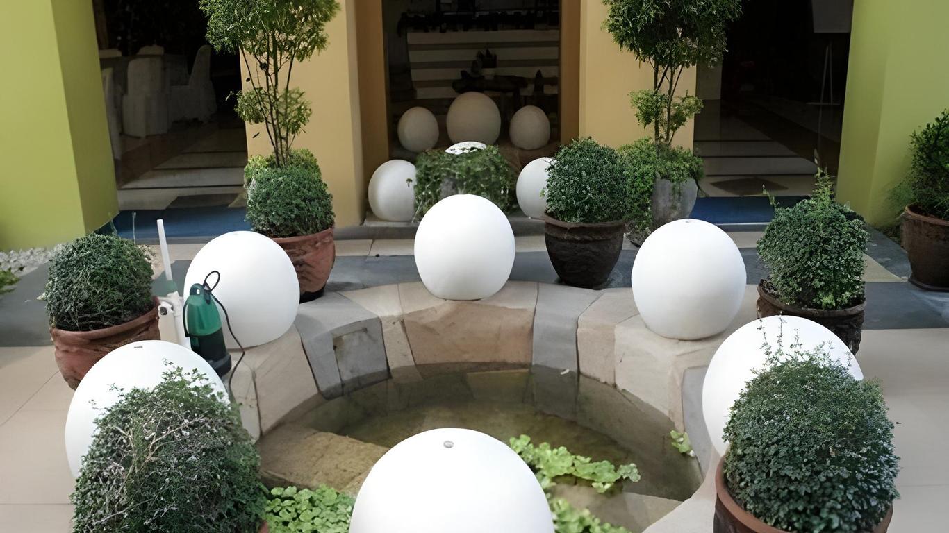 Regency Hotel De Vigan