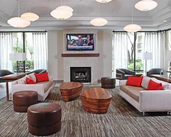 Holiday Inn Irving - Las Colinas - Irving - Living room
