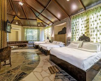 Lohagarh Fort Resort - Jaipur - Schlafzimmer
