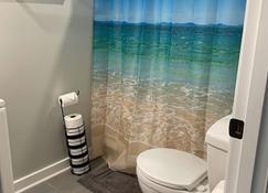 Room near the beach in long branch - Long Branch - Bathroom