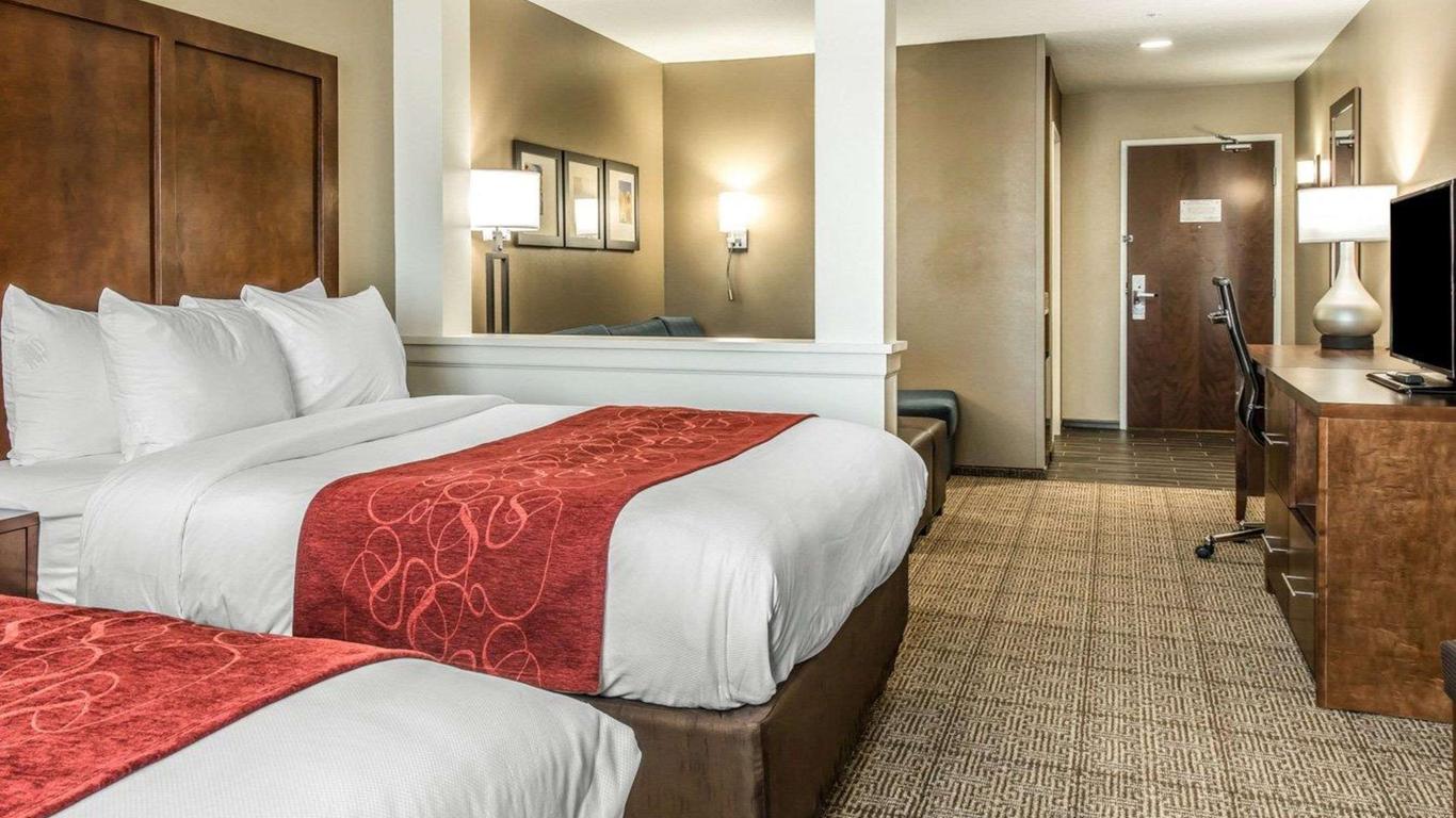 Comfort Suites Dunnellon near Rainbow Springs