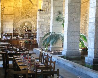 Hôtel Restaurant De L'abbaye - Ville-sous-la-Ferté - Restaurante