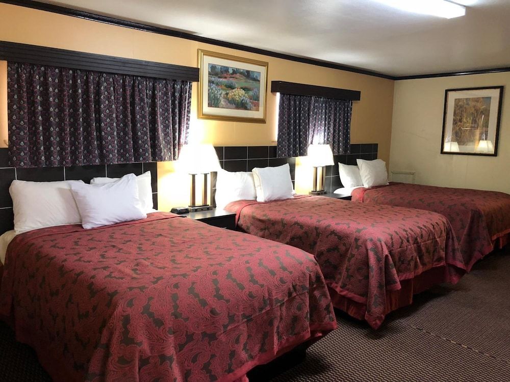 Flamingo Inn