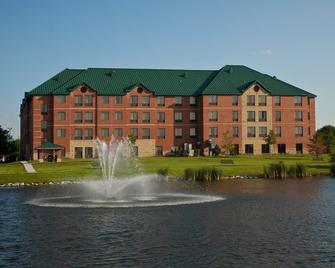 Free Breakfast, Indoor Pool, Hot Tub | King Studio - West Des Moines - Building