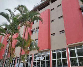 Executive Plaza Hotel - Núcleo Bandeirante - Building