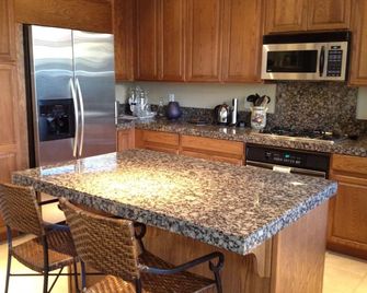 New! Luxury Mediterranean-influenced Home In The Desert - Private Pool & Spa! - Palm Springs - Cocina