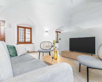 limehome Krems Undstraße - Krems an der Donau - Living room