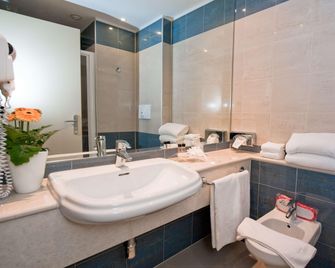 Hotel Rivarolo - Rivarolo Canavese - Bathroom