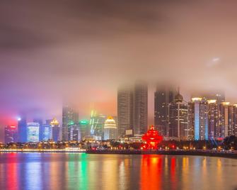 Qingdao Jinshan We Holiday Apt Olympic C - Qingdao - Outdoors view