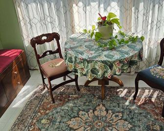 Fantastic 4bd house with ping-pong table & piano - close to state lakes. - Fremont - Salle à manger
