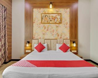 Hotel O Royal Guest House - Ludhiāna - Yatak Odası