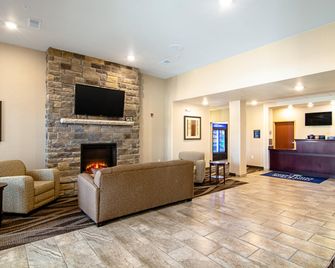 Cobblestone Hotel & Suites - Paxton - Paxton - Lobby