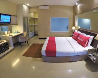 Royal Trawas Hotel & Cottages - Trawas - Bedroom