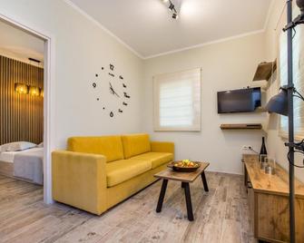 Villa 4 you iliopetra - Skala Sotiros - Sala de estar